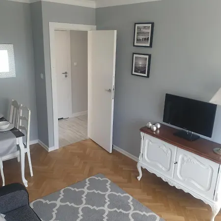 Rosa Iii -3 Pokoje- * Gdynia